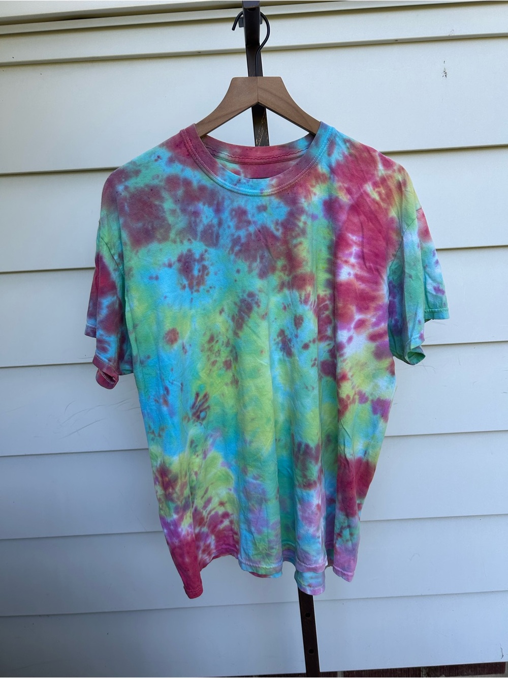 HANES tie dye short sleeve tee size XL colorful t shirt top boho hippie